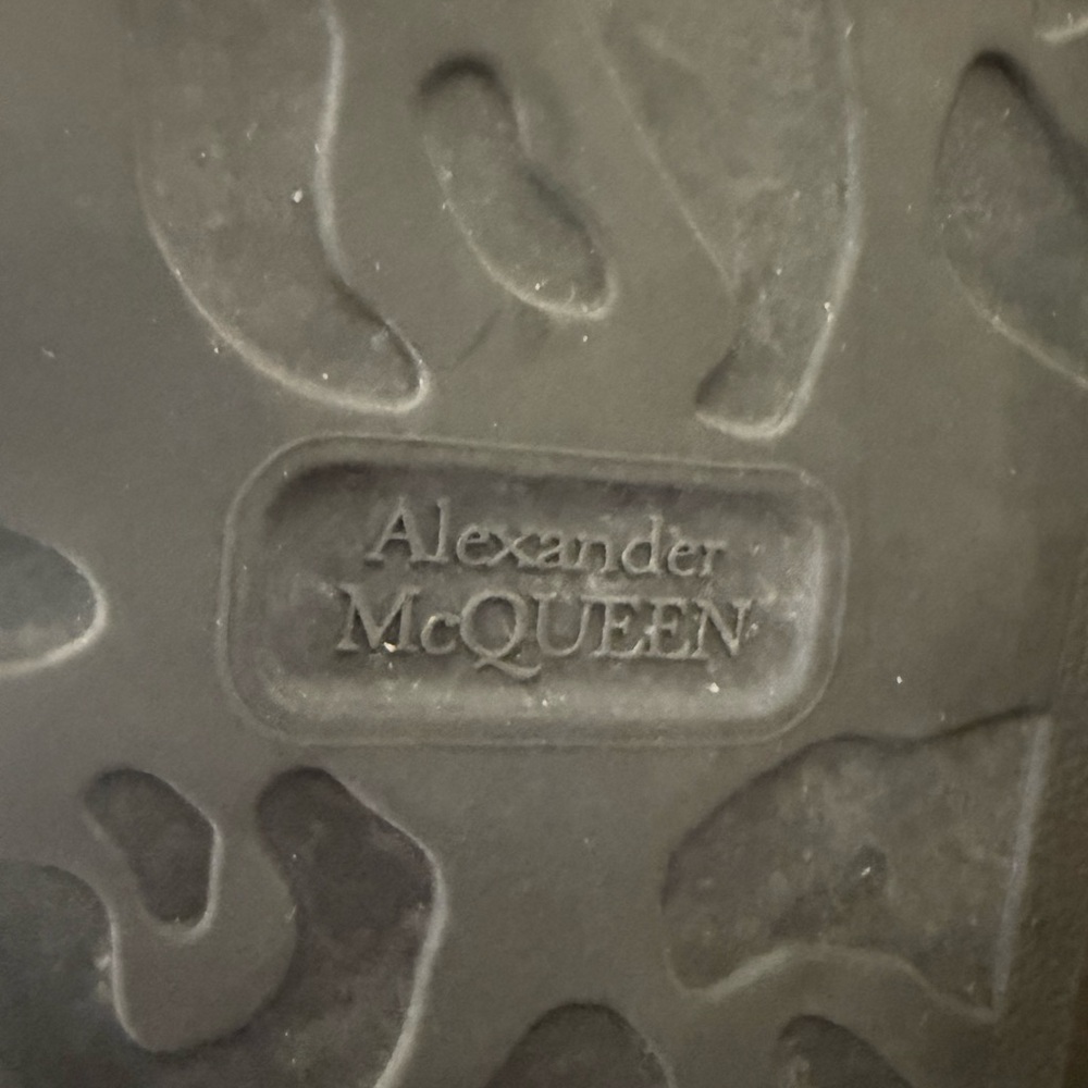 Alexander McQueen Cheeta Leather Slides, Size 37 (US 7,) EUC, Authenticated - Picture 12 of 14